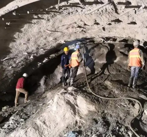 滦南拱顶带模注浆料的施工流程及注意事项